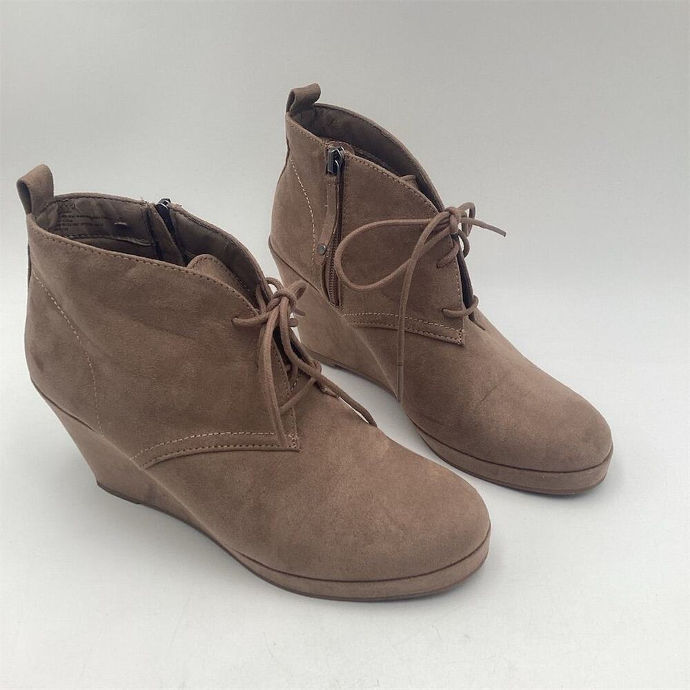 DV by Dolce Vita Women's Lace-Up Wedge Ankle Booties Brown Size 8.5